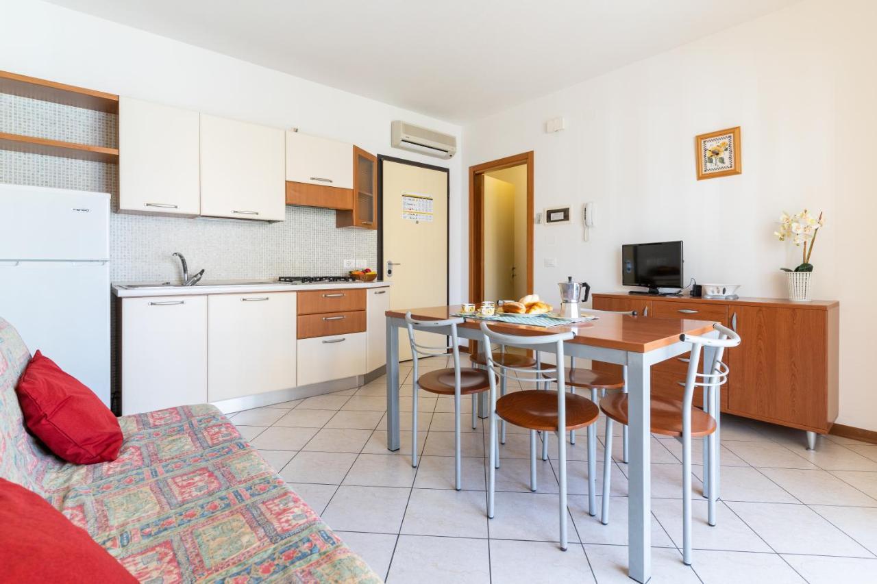 Ca' Mira Apartments Caorle Luaran gambar
