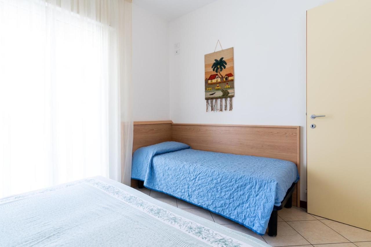 Ca' Mira Apartments Caorle Luaran gambar
