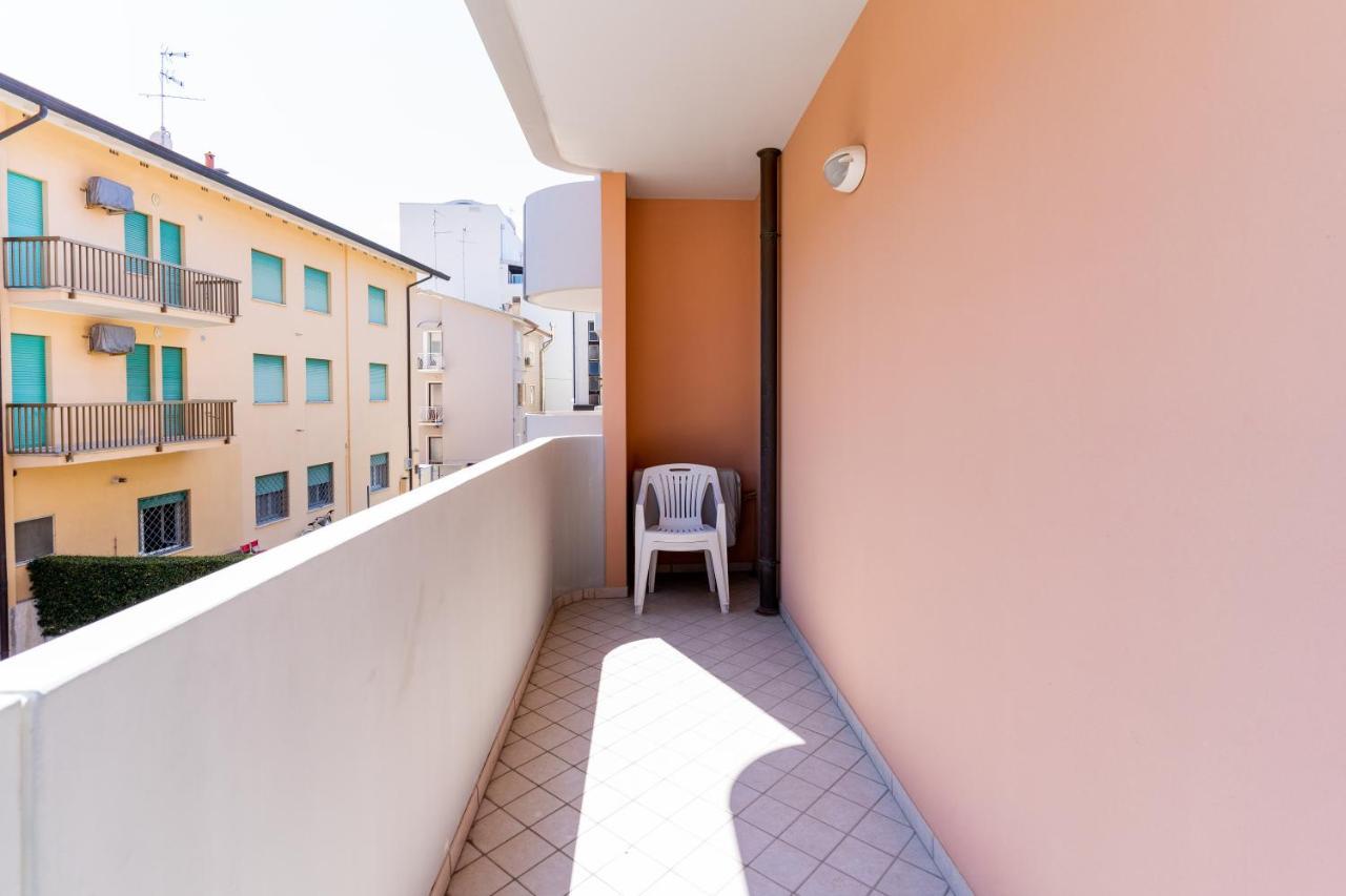 Ca' Mira Apartments Caorle Luaran gambar